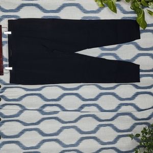 36x28 Theory Joggers NWT Black